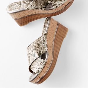 DONALD PLINER Dani Wedge Sandals size 8